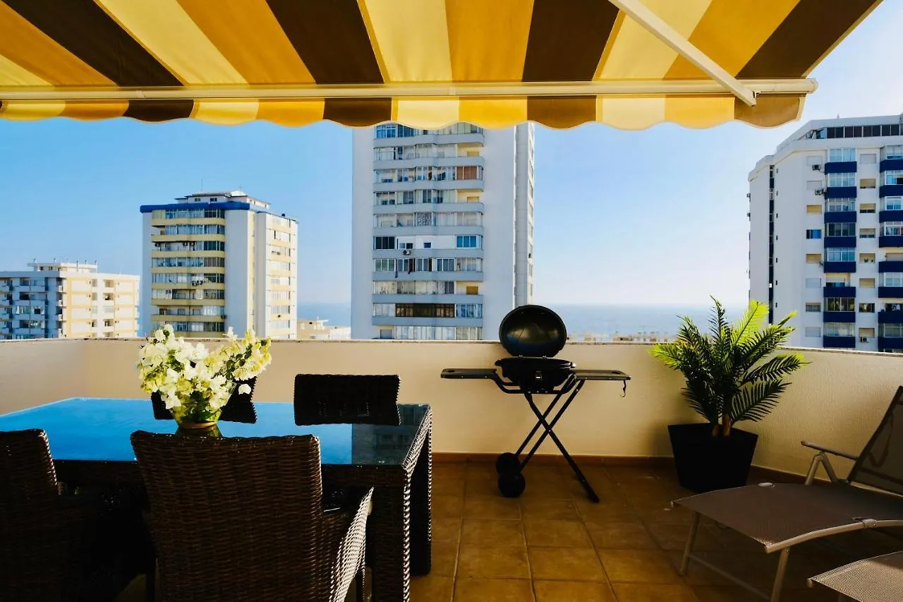 Stylish Algarve Apartment With Spacious Terrace & Sea Views Quarteira 0*,
