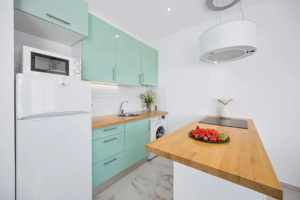 Stylish Algarve Apartment With Spacious Terrace & Sea Views Quarteira Portugal