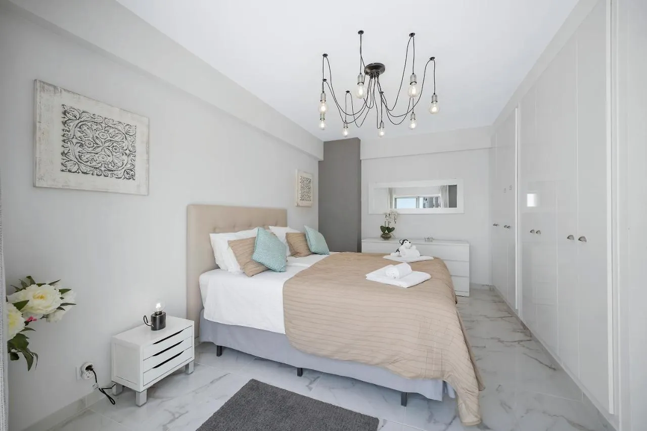 Stylish Algarve Apartment With Spacious Terrace & Sea Views Quarteira 0*,  Portugal