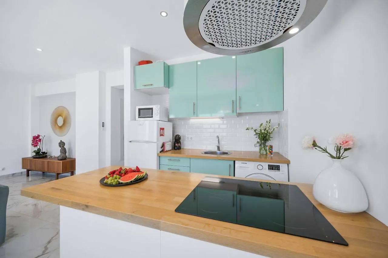 Stylish Algarve Apartment With Spacious Terrace & Sea Views Quarteira 0*,  Portugal